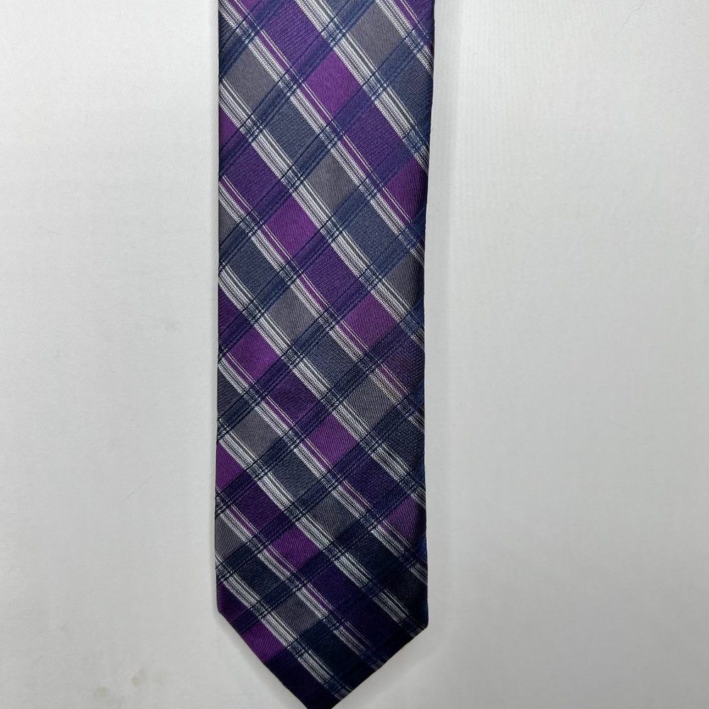 Calvin Klein Men’s Necktie 3 ¼” 100% Silk Purple & Gray Plaid Stripes